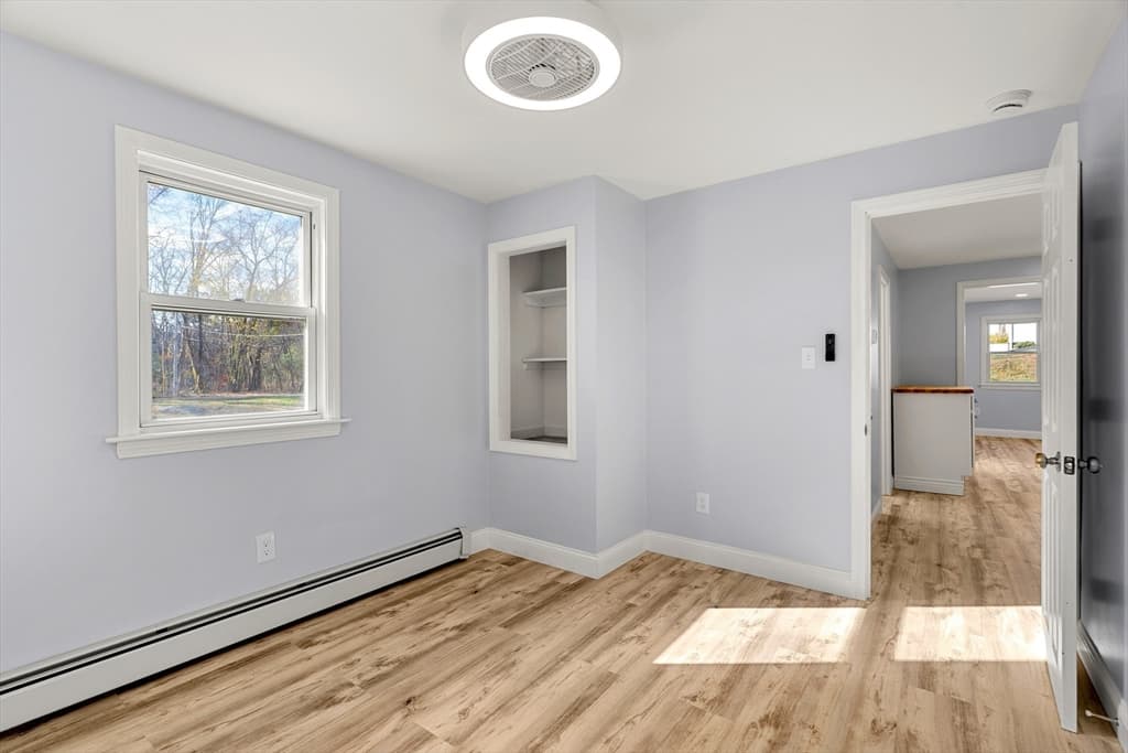 16 Jeanne Darc St, Lowell MA 01854 photo 4