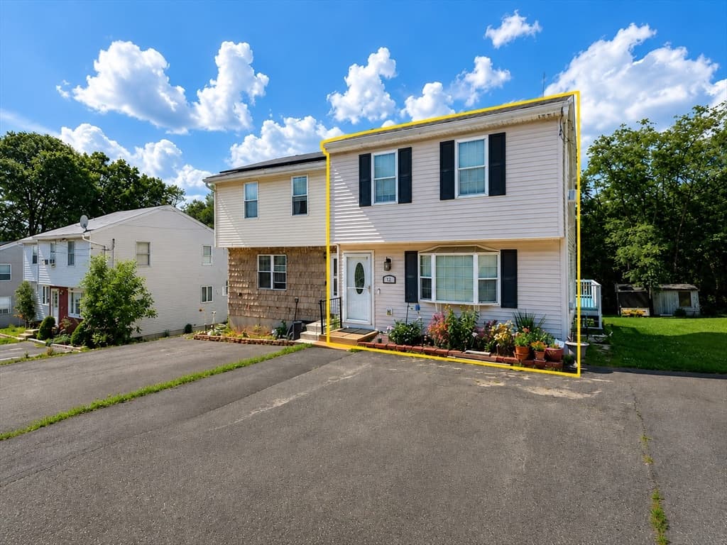 17 Bolton St, Worcester MA 01604 photo 2