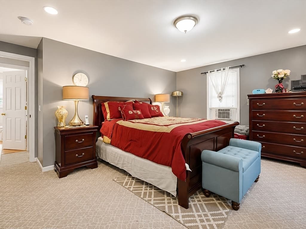 17 Bolton St, Worcester MA 01604 photo 11