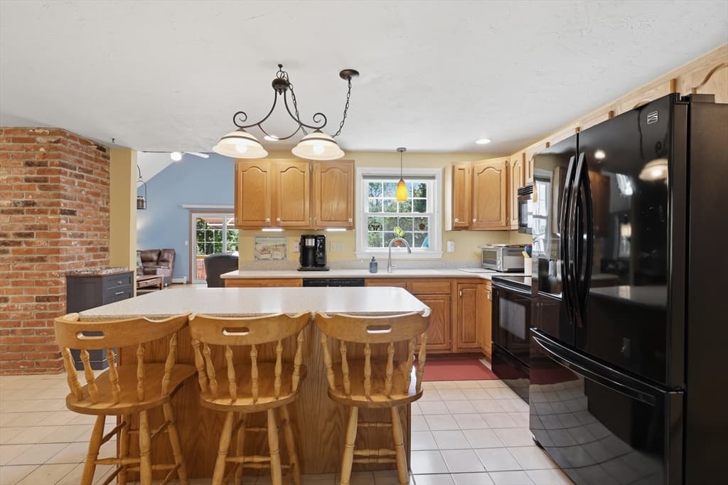 Single Family Residence at 95 Mccracken Road, Millbury MA 01527, Millbury, photo 6 of 41