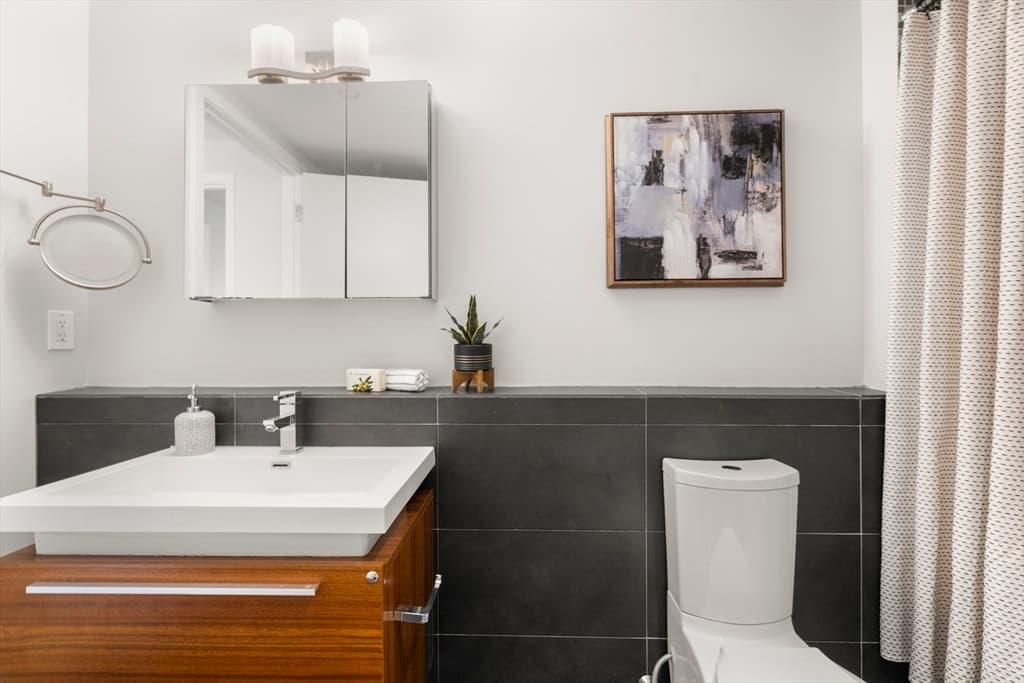 Condominium at 691 Massachusetts Ave, Boston MA 02118, Boston, photo 12 of 21