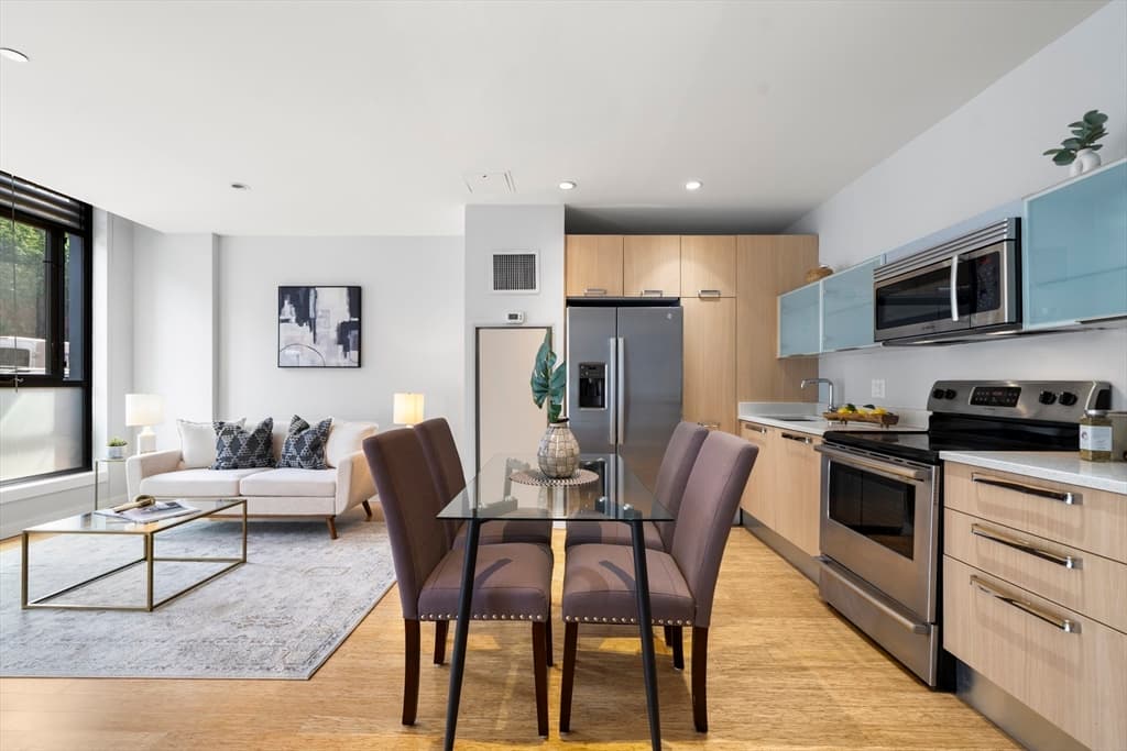 Condominium at 691 Massachusetts Ave, Boston MA 02118, Boston, photo 5 of 21