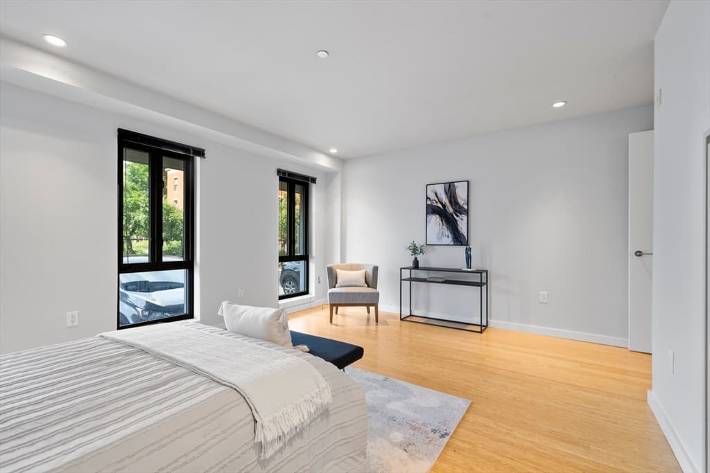 Condominium at 691 Massachusetts Ave, Boston MA 02118, Boston, photo 18 of 21