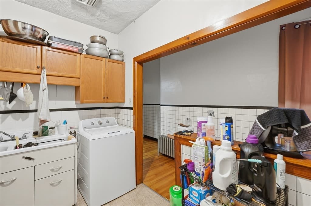 54 Shelby Street, Worcester MA 01605 photo 36