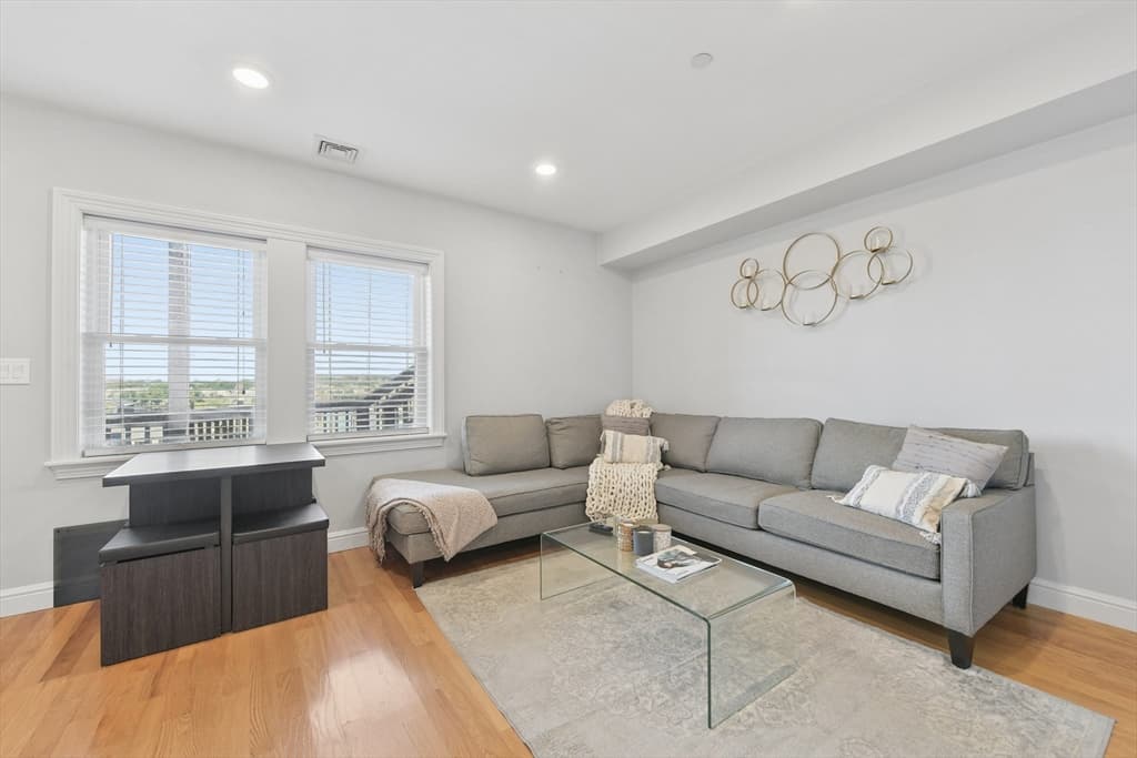 Condominium at 214-216 E Eagle St # 5, Boston MA 02128, Boston, photo 5 of 16