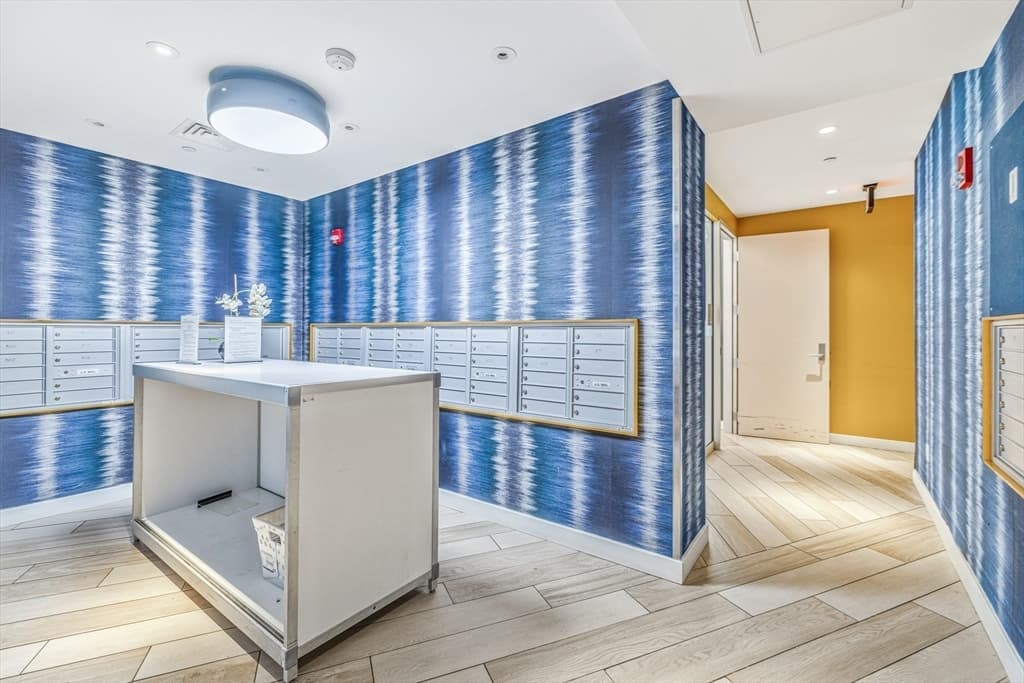 Condominium at 80-82 Fenwood Rd # 913, Boston MA 02115, Boston, photo 17 of 21