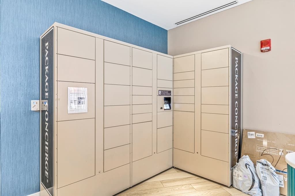 Condominium at 80-82 Fenwood Rd # 913, Boston MA 02115, Boston, photo 18 of 21