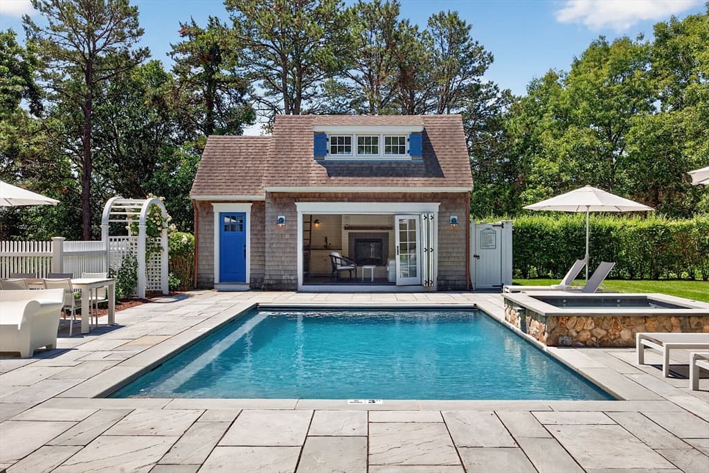 141 Point Hill Rd, Barnstable MA 02668 photo 3