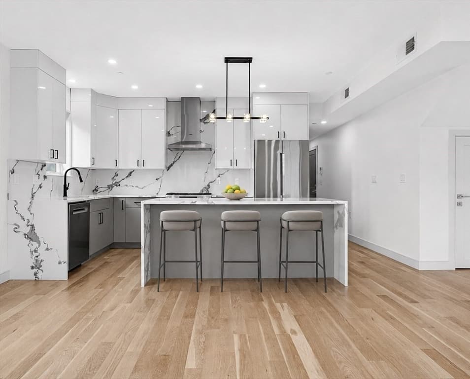 21B Kent Court # B, Somerville MA 02143 photo 2