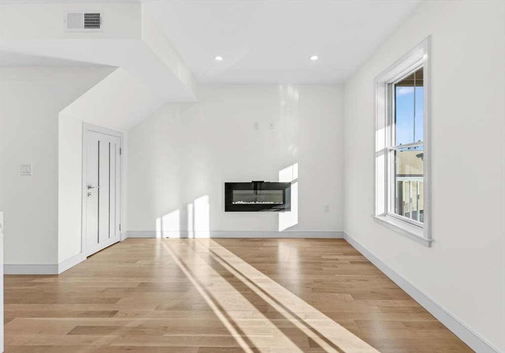 21B Kent Court # B, Somerville MA 02143 photo 13