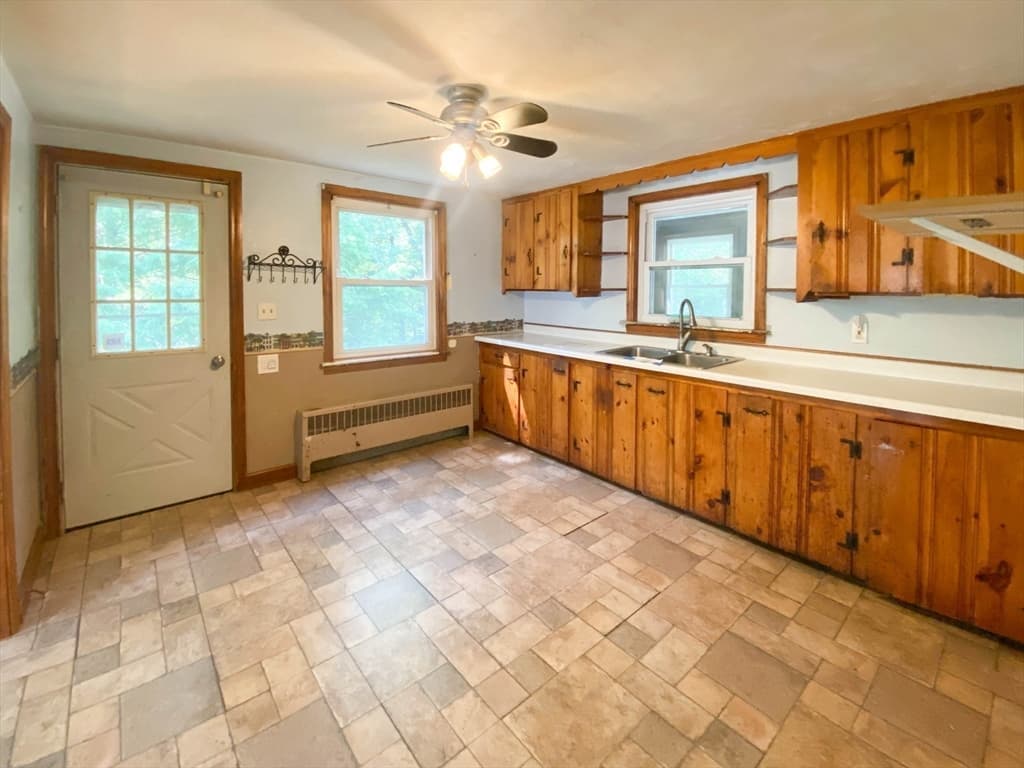 6 Oak Dr, Oxford MA 01540 photo 9