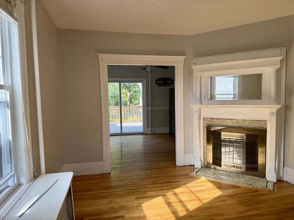 31 Stoneland Rd, Worcester MA 01603 photo 8
