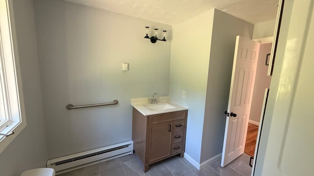 36 Spruce St, Middleboro MA 02344 photo 7