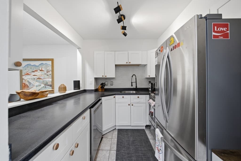 49 Breakwater Dr # 10, Chelsea MA 02150 photo 17