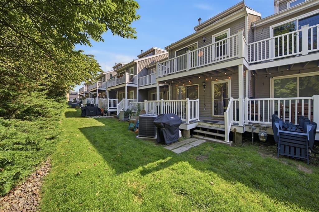49 Breakwater Dr # 10, Chelsea MA 02150 photo 7