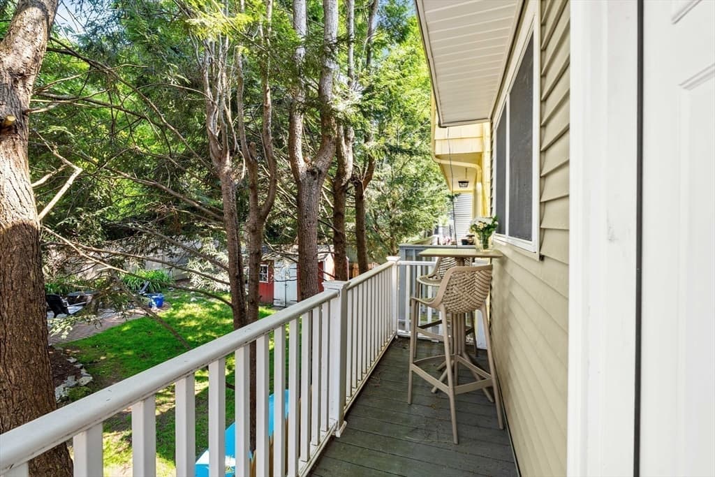 6 Colonial Court, Marblehead MA 01945 photo 4