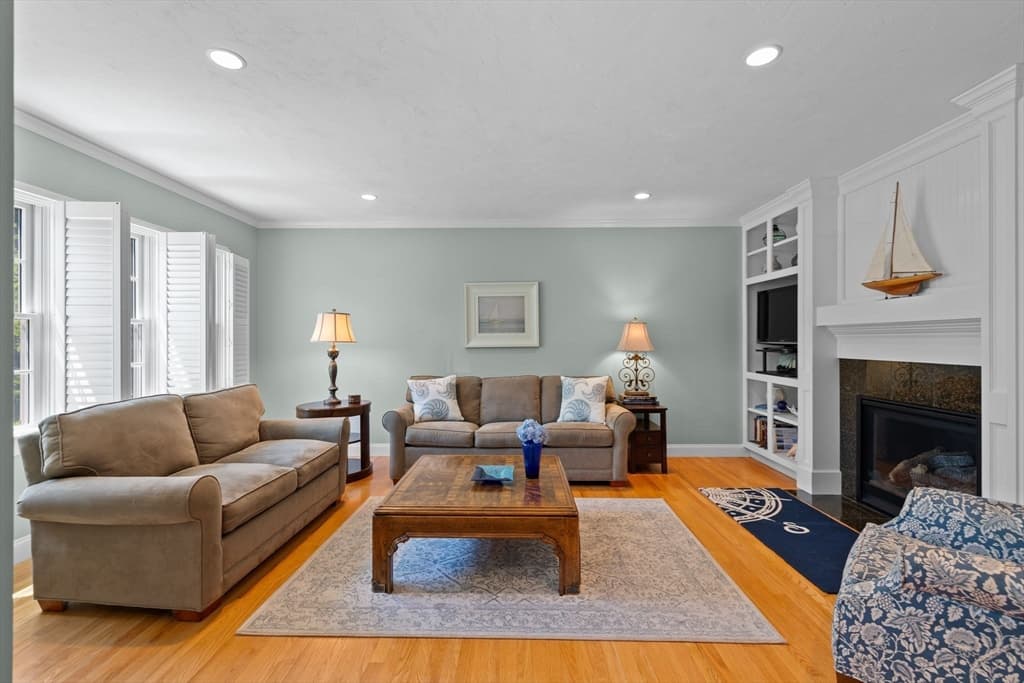 480 Main St # 15, Falmouth MA 02540 photo 5