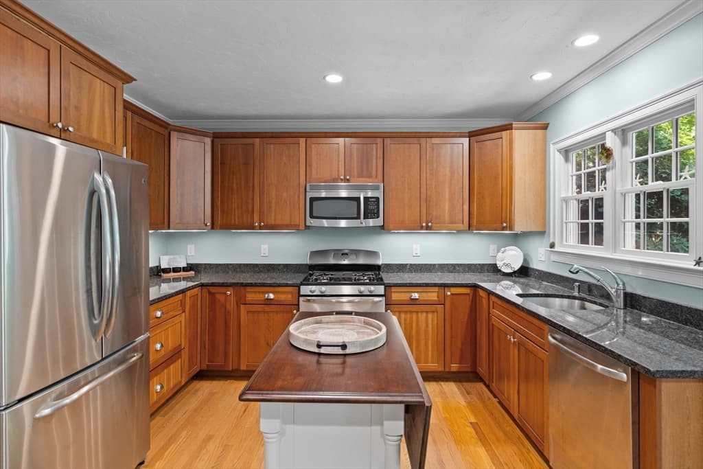 480 Main St # 15, Falmouth MA 02540 photo 10