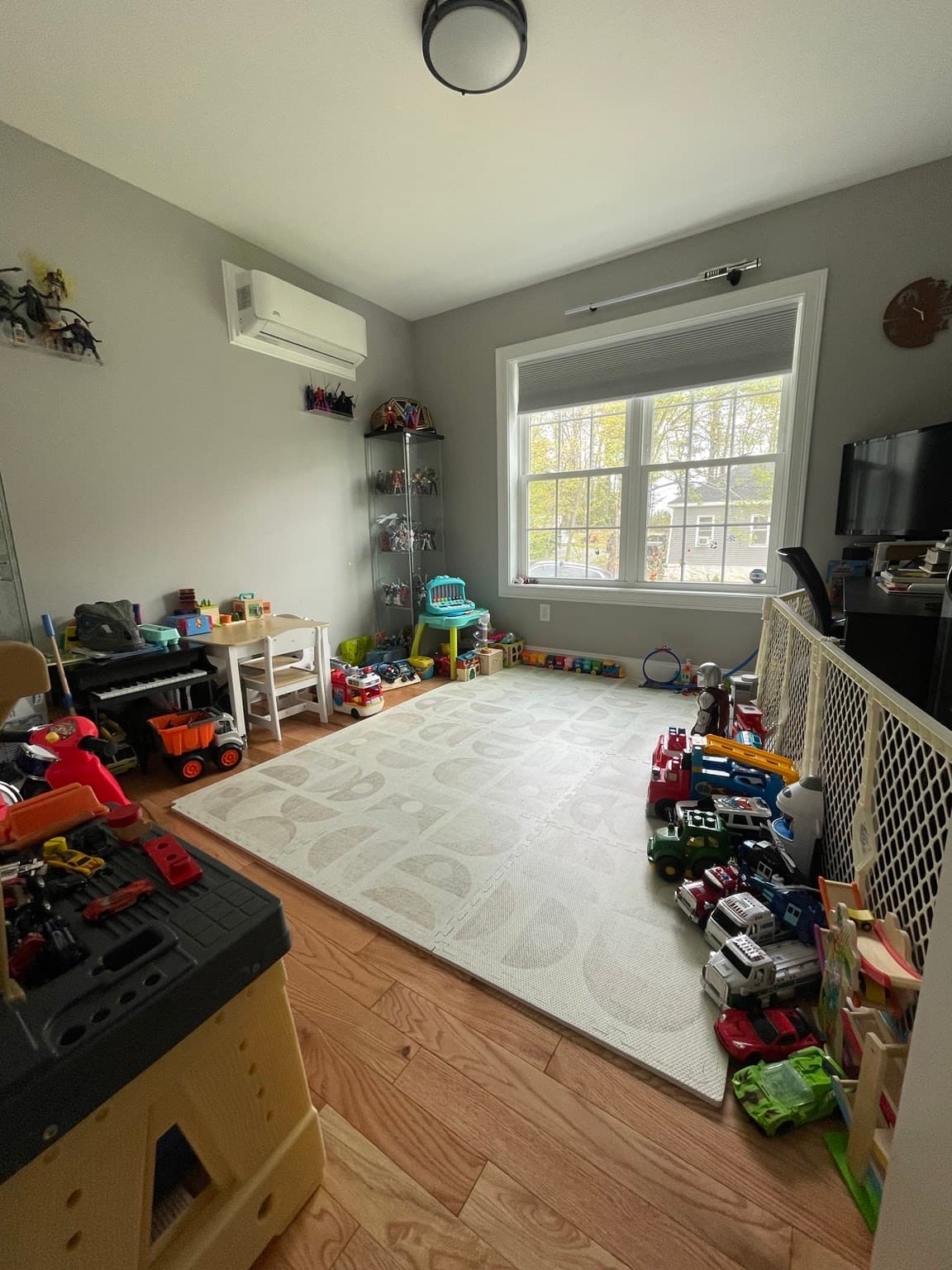 Single Family Residence at 122 Swan Ave, Fitchburg MA 01420, photo 11 of 20