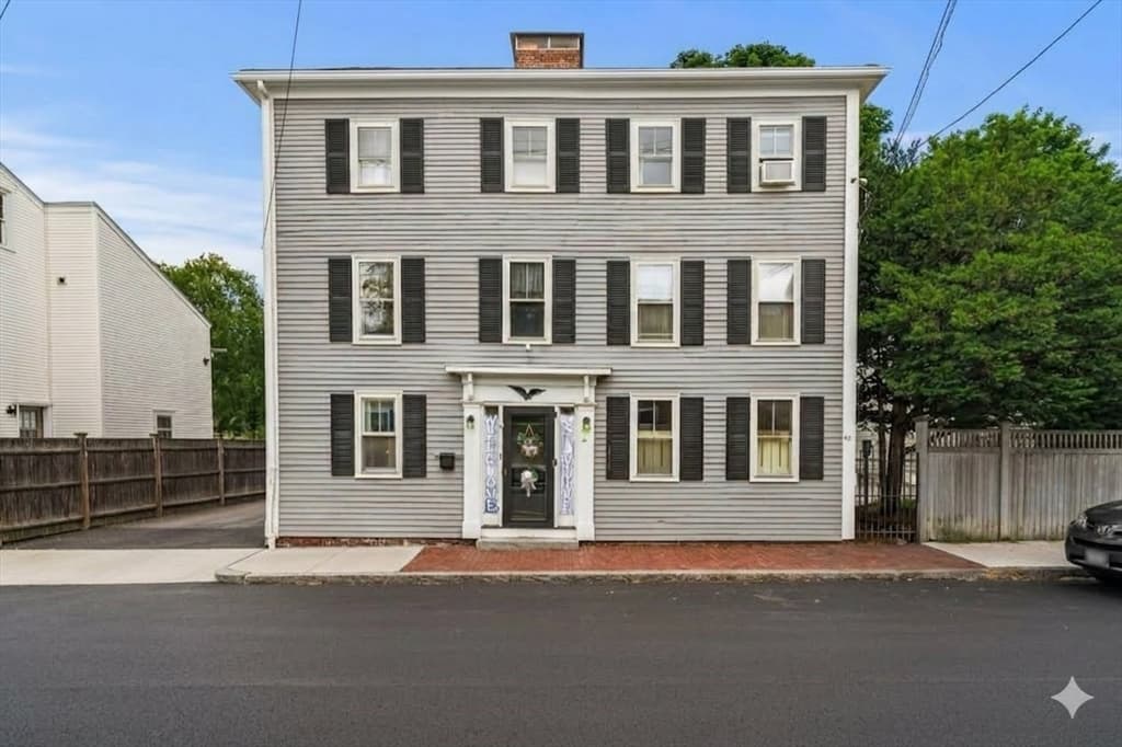 65-67 Lime St # 2, Newburyport MA 01950