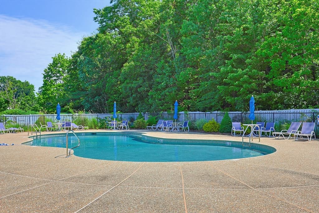 31 Bayberry Dr # 4, Sharon MA 02067 photo 5