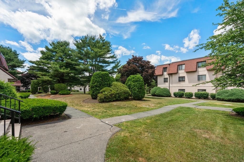 685 Oak St # 10, Brockton MA 02301 photo 18