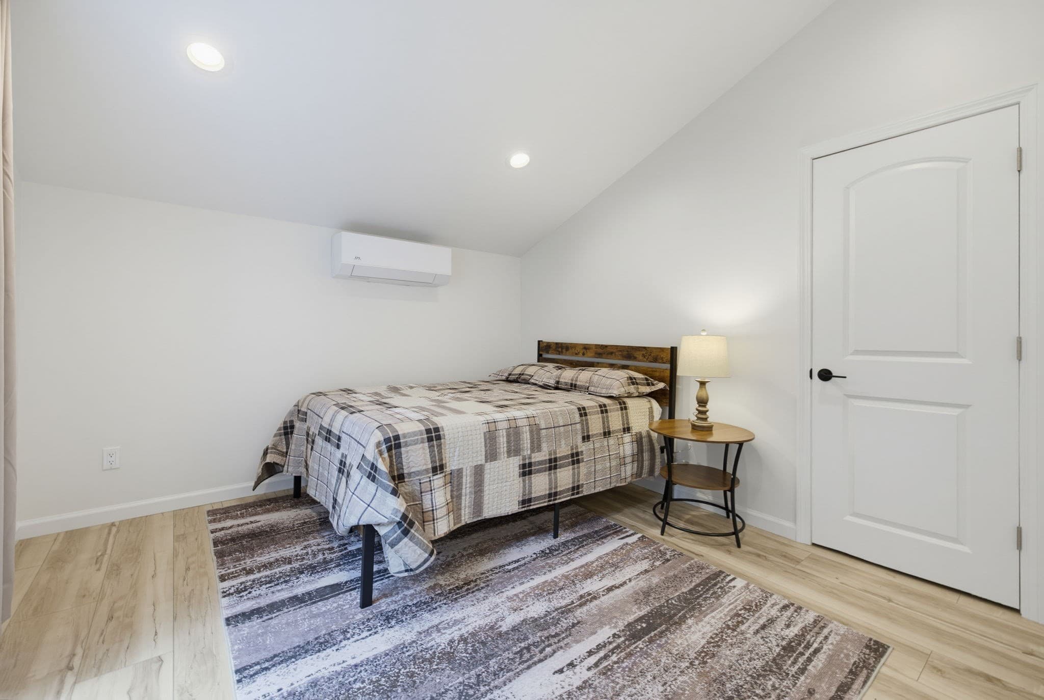 Single Family Residence at 109 N Lake Ave, Southwick MA 01077, Southwick, photo 17 of 32