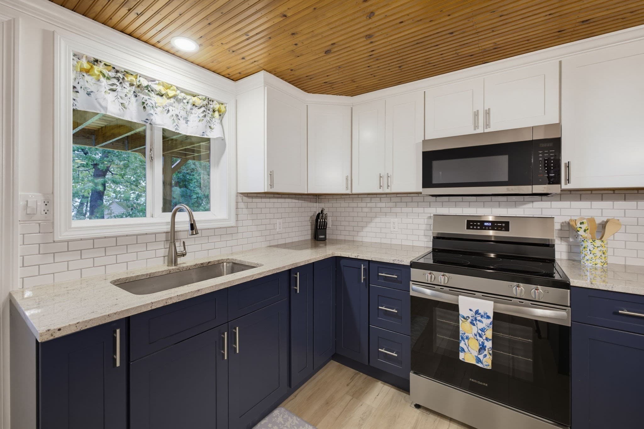 Single Family Residence at 109 N Lake Ave, Southwick MA 01077, Southwick, photo 11 of 32