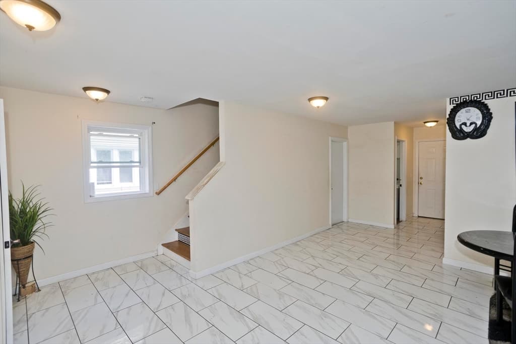 175 Bloomfield Street, Springfield MA 01108 photo 5
