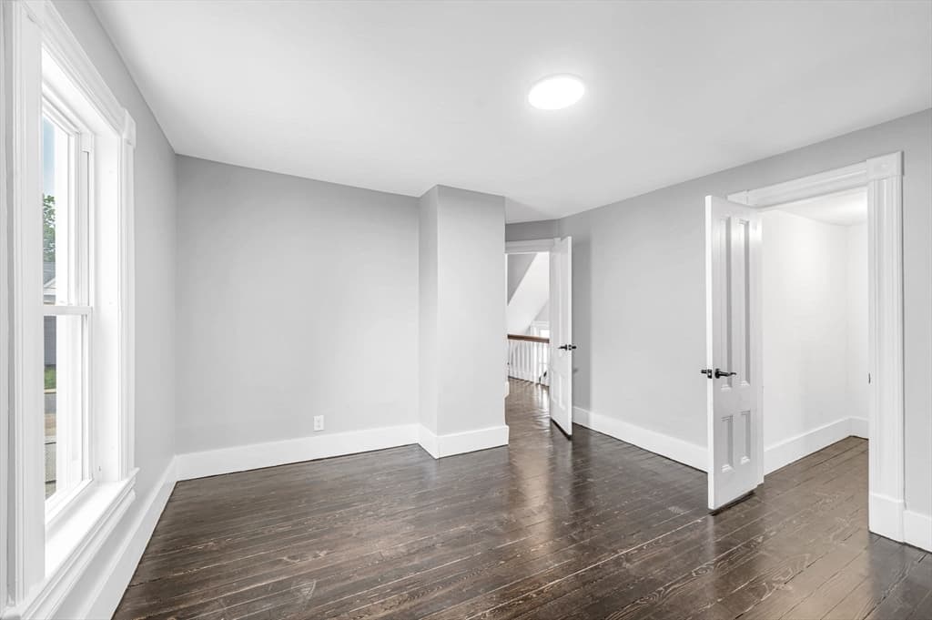 15 Myrtle Ave, Holyoke MA 01040 photo 16