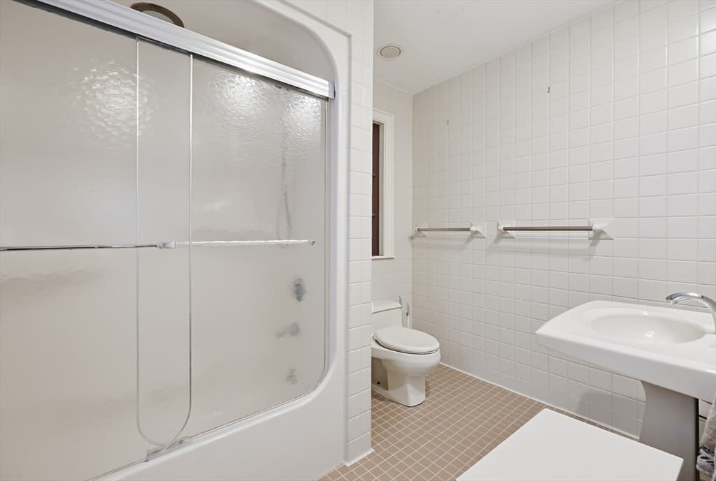 51 Cherry St, Spencer MA 01562 photo 25