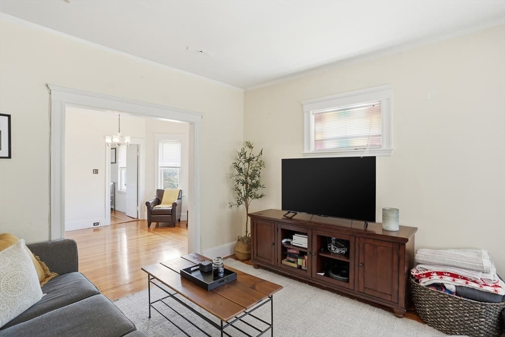 320 Fellsway West, Medford MA 02155 photo 3