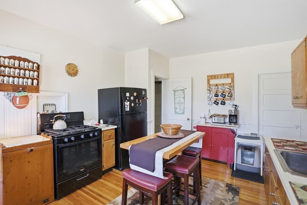 320 Fellsway West, Medford MA 02155 photo 20