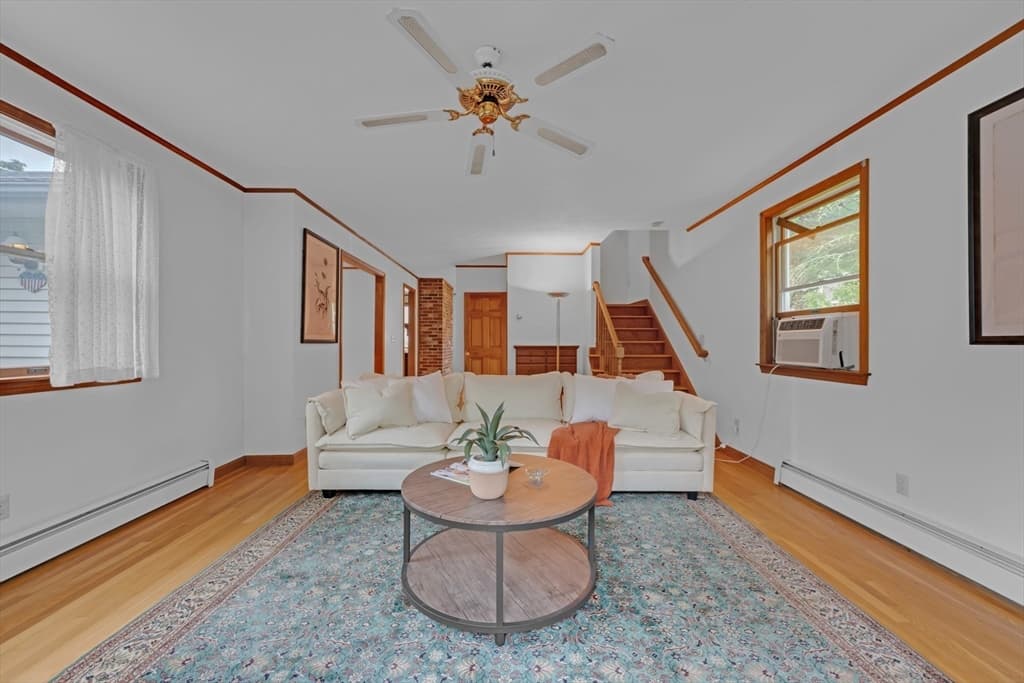 20 Brentwood Dr, Dudley MA 01571