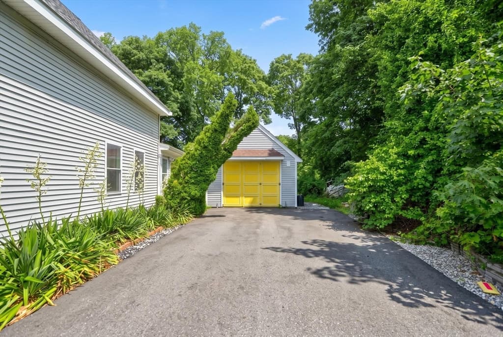 73 Wareham St, Middleboro MA 02346 photo 4