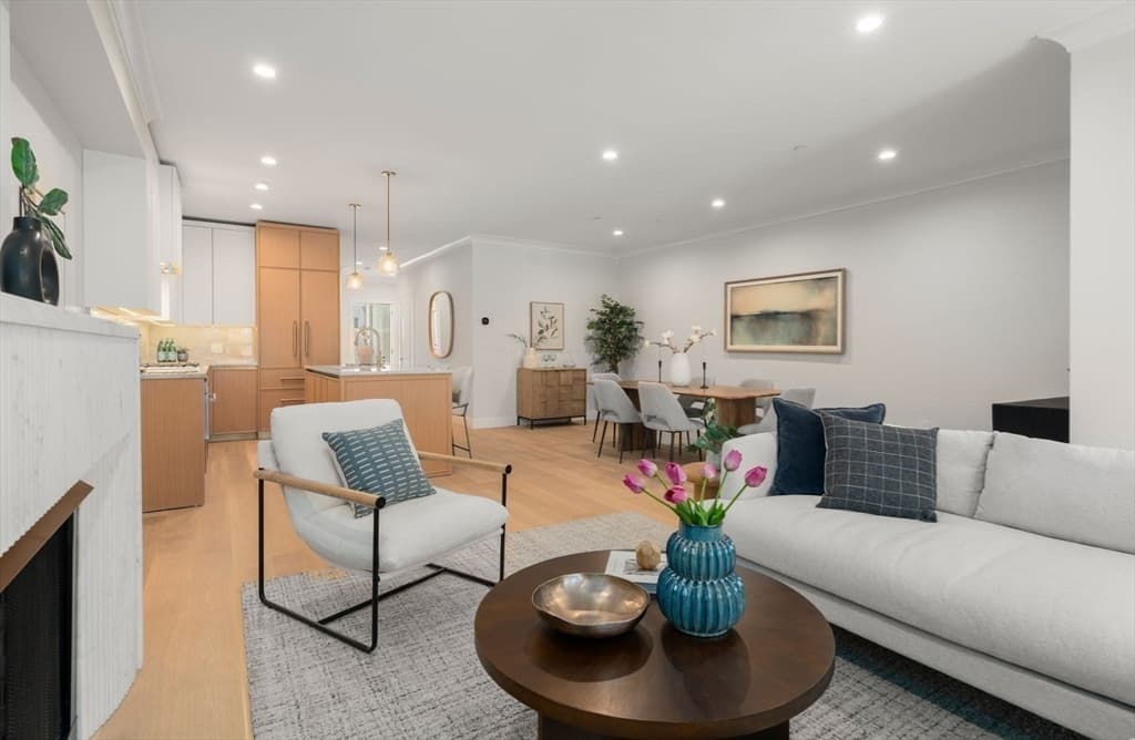 Condominium at 144 Worcester Street, Boston MA 02118, Boston, photo 2 of 25