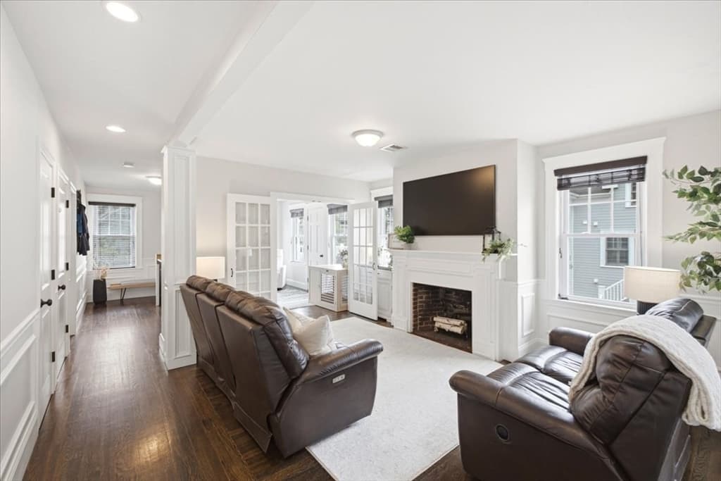 Condominium at 9 Park Street # 10, Boston MA 02122, Boston, photo 10 of 42