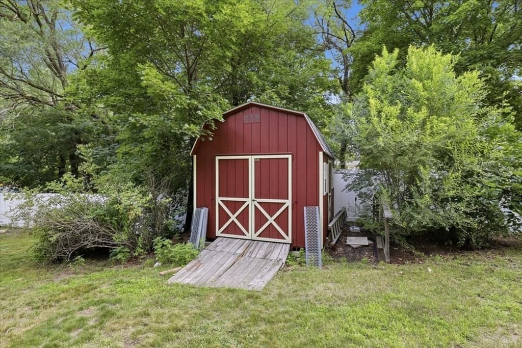 Single Family Residence at 19 West Elm St., Townsend MA 01474, Townsend, photo 9 of 35