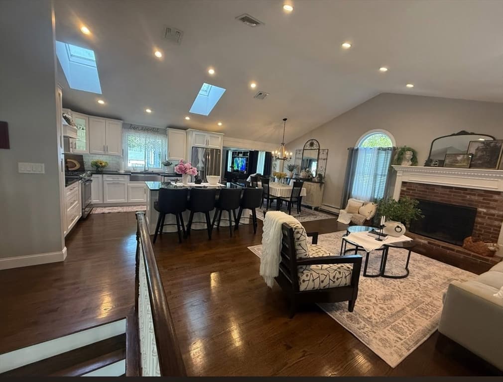 10 Dean Street, Hudson MA 01749 photo 4