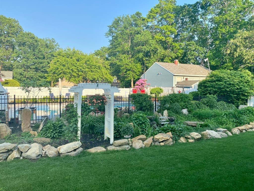 29 Bennett Street, Hudson MA 01749 photo 3