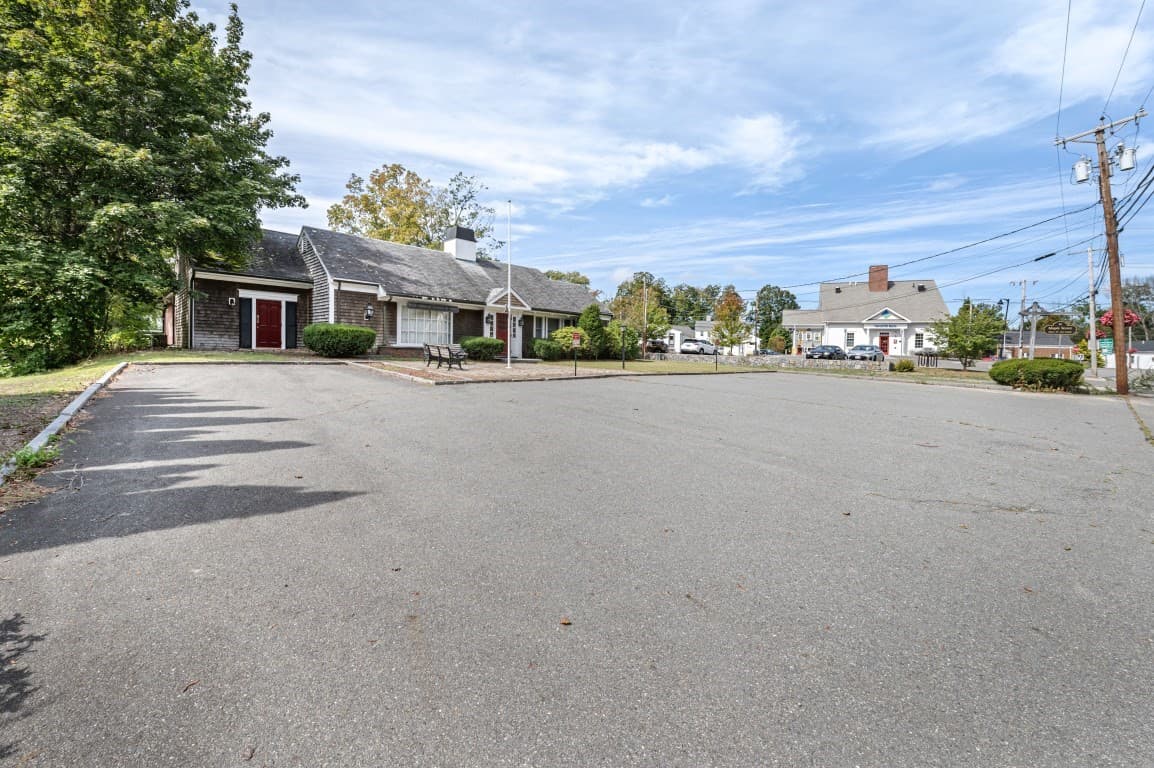 Single Family Residence at 11 Maple St, West Newbury MA 01985, West Newbury, photo 2 of 21