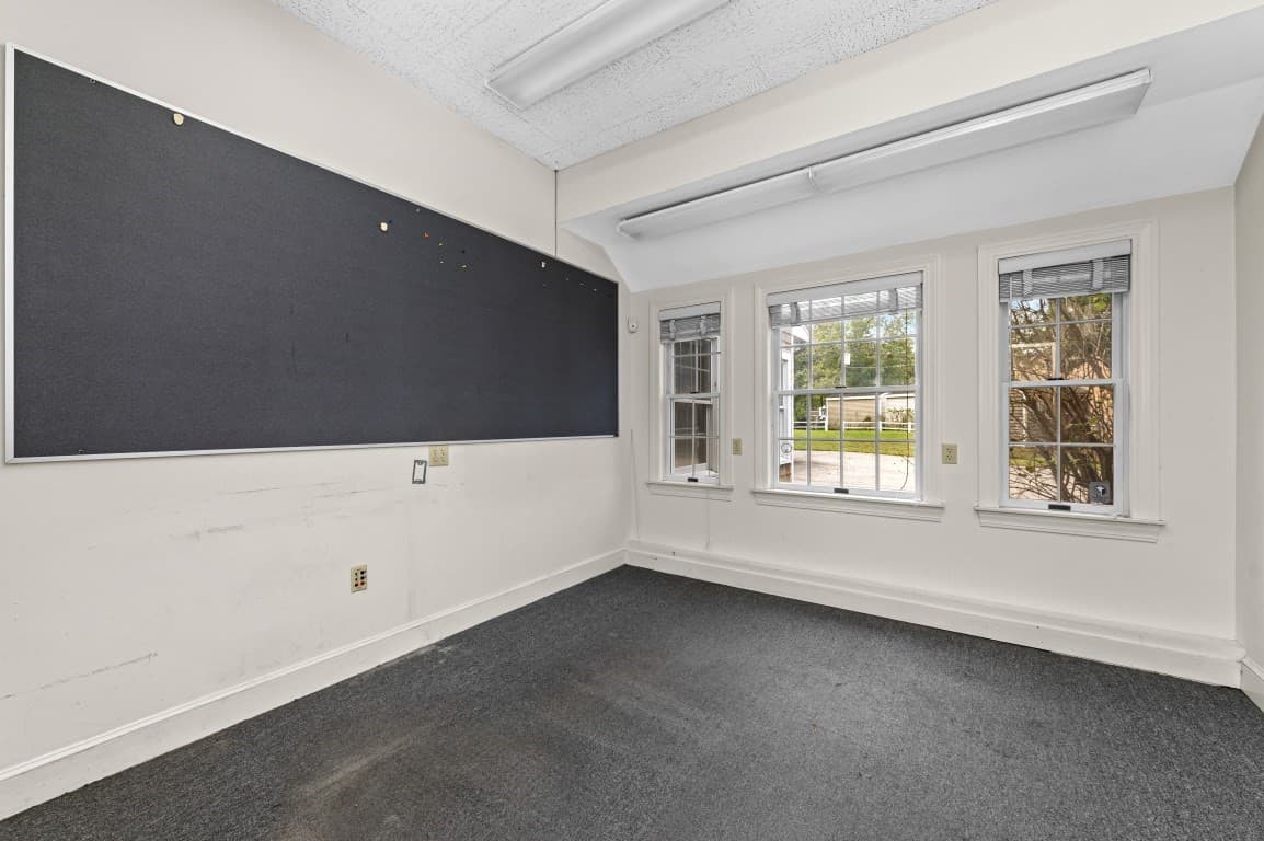 Single Family Residence at 11 Maple St, West Newbury MA 01985, West Newbury, photo 12 of 21