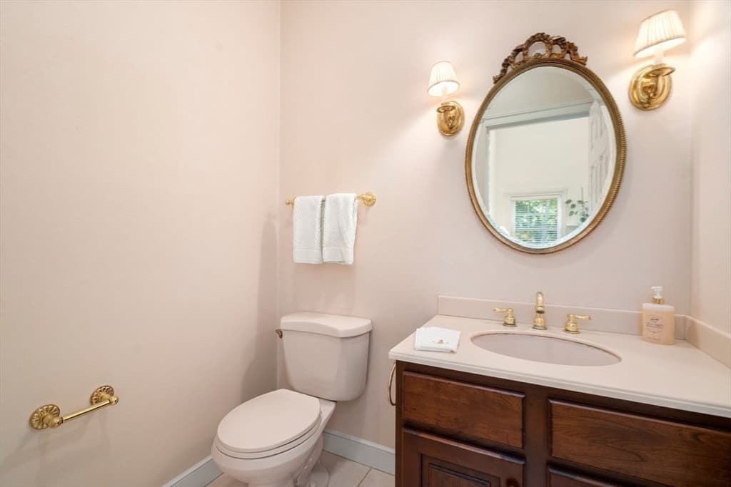 38 Upwey Rd, Wellesley MA 02481 photo 17