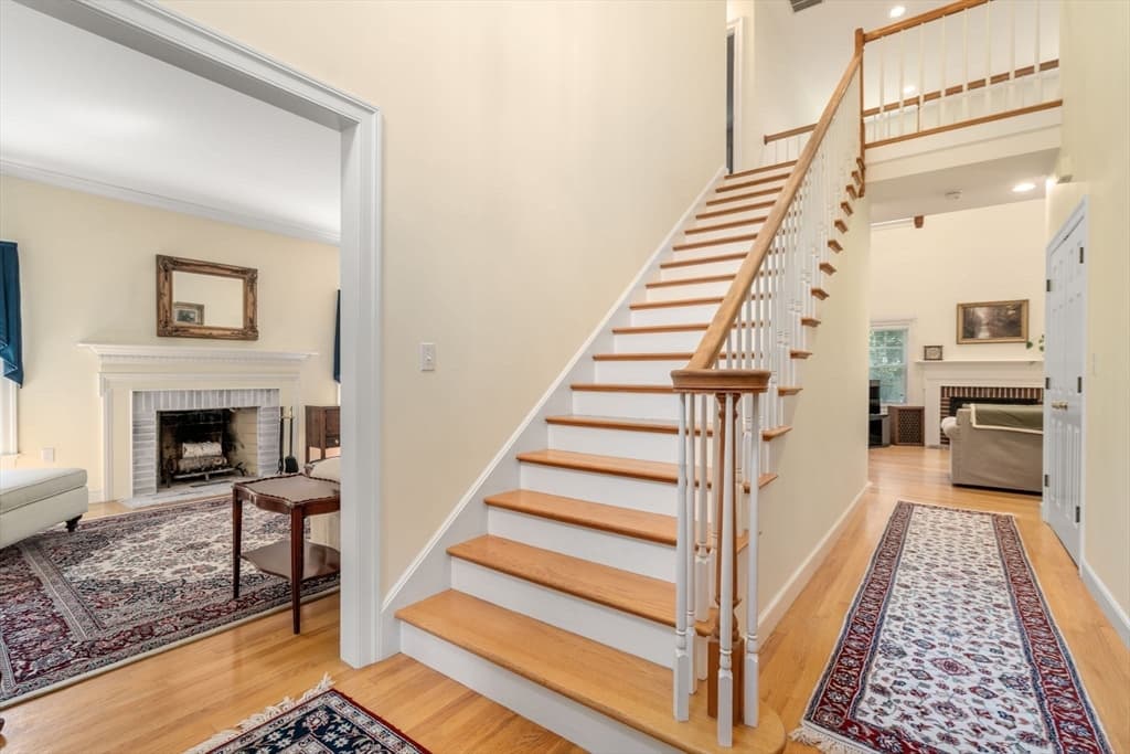 38 Upwey Rd, Wellesley MA 02481 photo 3