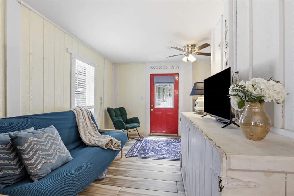 18 Glenwood St, North Andover MA 01845 photo 9