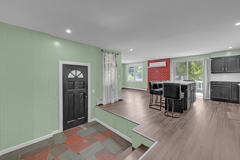 Single Family Residence at 410 Greenwood St, Millbury MA 01527, Millbury, photo 2 of 42