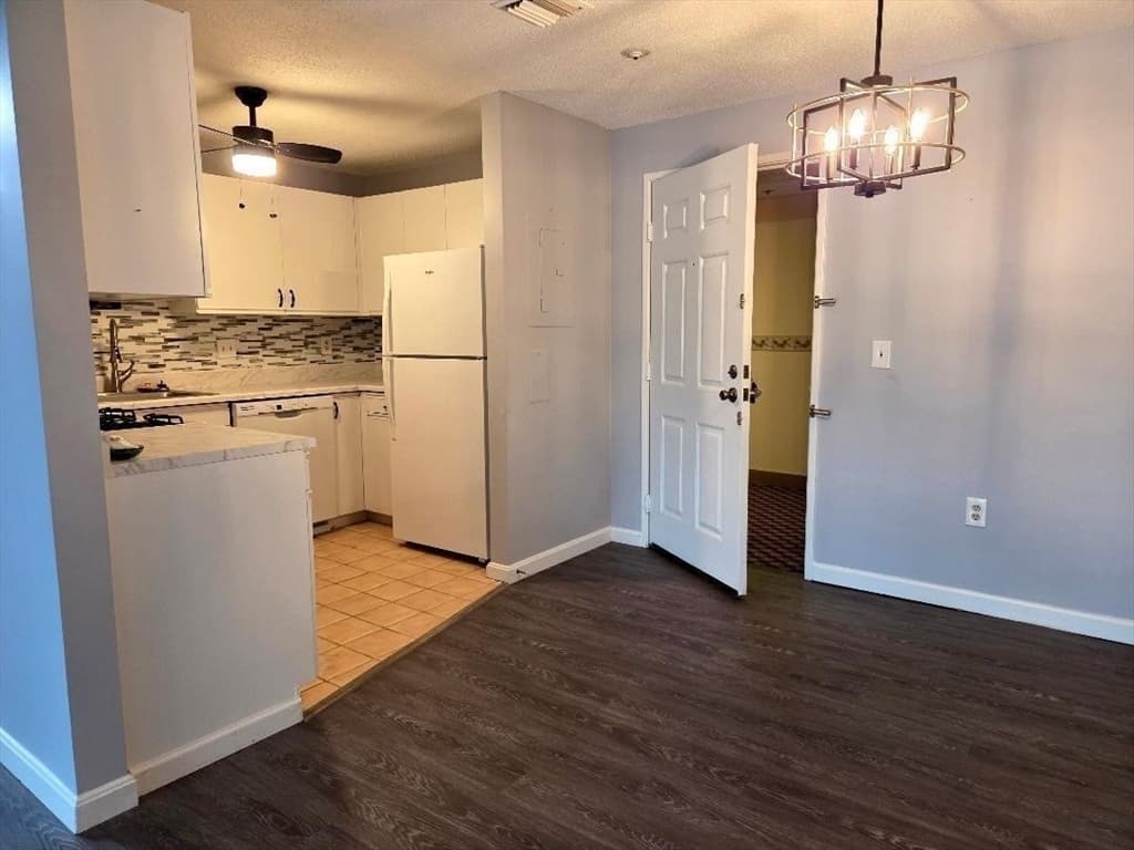 4234 North Main St # 606, Fall River MA 02720 photo 5