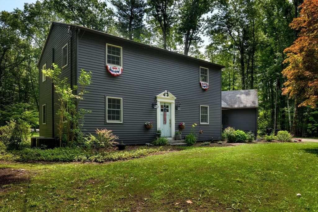 1662 Wachusett St, Holden MA 01522 photo 3