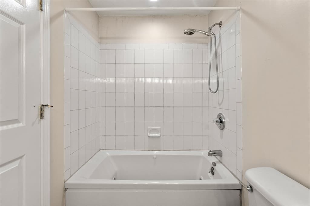 Condominium at 1216 Vfw Pkwy # 40, Boston MA 02132, Boston, photo 28 of 33