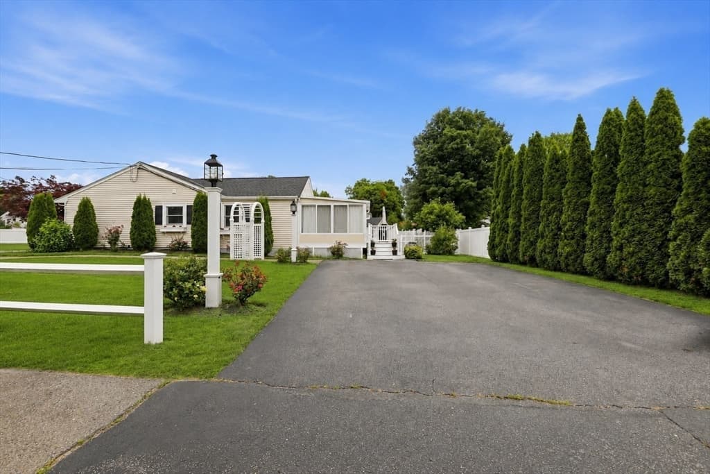 15 Riverside Ct, Norwood MA 02062 photo 6